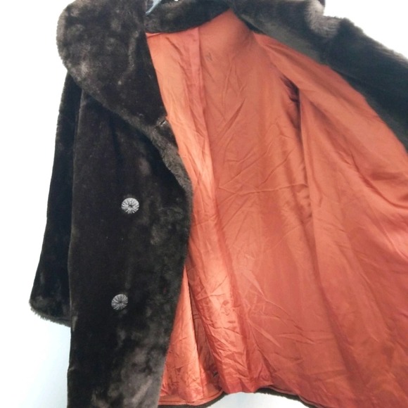 Vintage 60s 70s dbl brst chocolate faux fur coat - Picture 6 of 10